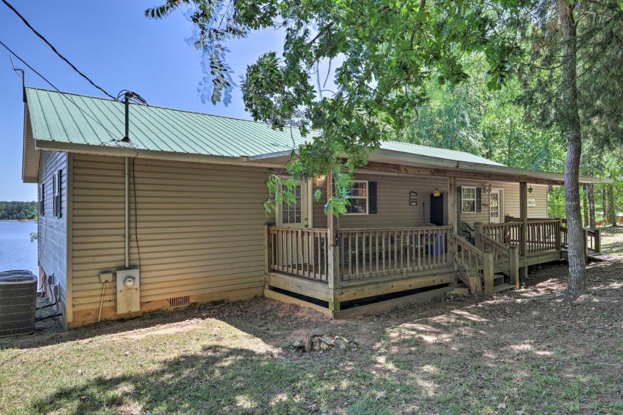 House With Dock And Slide Situated On Lake Sinclair! Sparta Exterior foto